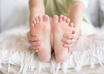 How To Heal Cracked Heels?