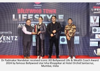 Dr Padmakar Nandekar received iconic JIO Bollywood Life & Wealth Coach Award 2024