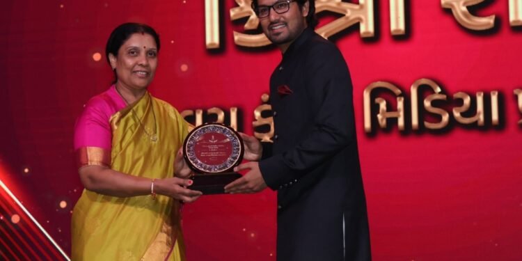 Gujarati film “Bharat Maro Desh Che” based on the story of nomadic tribes received 6 awards at Gujarat State Awards 2021