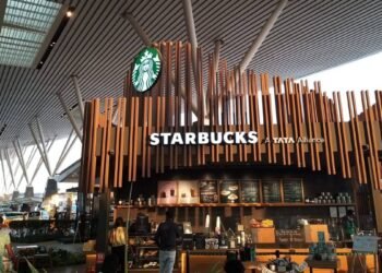 Enhance Your Aesthetics with WPC Cladding the Starbucks Way!