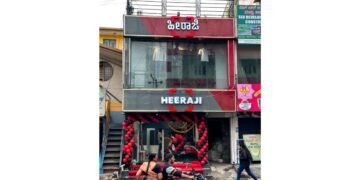 Heeraji: 28 Years of Stitching Success, Now Stepping into the Digital Future