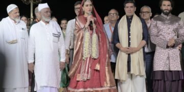 Manish Malhotra showcased Dharohar Kashi Ki at Banaras, A Tapestry of Indian Culture and Craftsmen organised by Indian Minorities Foundation (IMF)