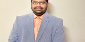 Data Management Maestro, The Expertise and Leadership of Siva Karthik Devineni