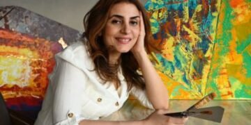 Anita Goel defies Artistic Constraints, her knives infusing Canvases with Raw Energy