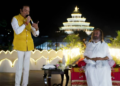 Dr. Dinesh Shahra pays heartfelt tribute to Gurudev Sri Sri Ravi Shankar on his birthday event in Bangalore