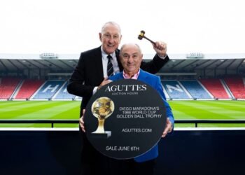 Former England Captain Terry Butcher: “I would pay 7 million to buy Maradona’s Golden Ball just to destroy it!”