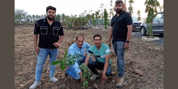 Sapphire Buildsquare pledges to plant trees for each project on Environment Day