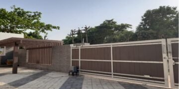 Cost-Effectiveness: WPC Planks Gates vs. Traditional Materials Gates