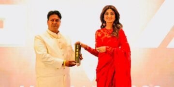 Meet Ahmedabad’s famous astrologer Praveen Kumar Joshi, has received dozens of honors and awards