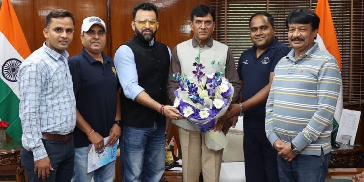 Roll Ball Federation Delegates under the leadership of RBFI President Shri Tapan Acharya,Meet the Sports Minister of India