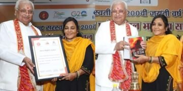 Author Dr Vaidehi Taman Receives Bharat Vibhuti Samman from Kerala Governor Arif Mohammad Khan