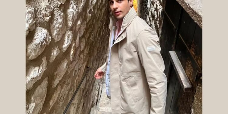 Social media and fan craze; How actors suffer the side effects of fame