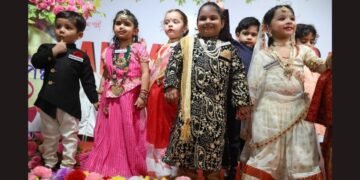 Kolkata’s 21 Palli Ballygunge performs Khunti Puja as a run up to the Durga puja festivities