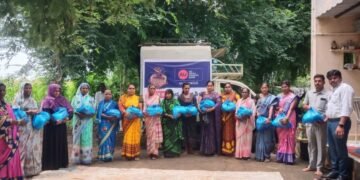 AU Small Finance Bank extends support to over 1000 flood affected families in Karnataka