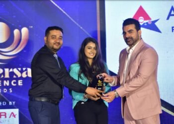AiRBUZZ Wins Universal Eminence Award for Best Pilot Training Academy in Mumbai