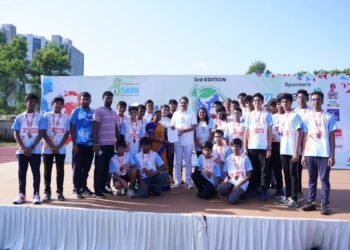 Narayana School Kukatpally Advocates for Improved Road Hygiene at Ozone Run 2024
