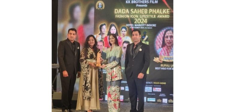 Sonam Shrivastava Receives Dada Saheb Phalke Award 2024 for Contributions in Education