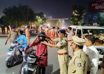 Clear Premium Water and Ahmedabad Police join to promote road safety with a helmet distribution drive