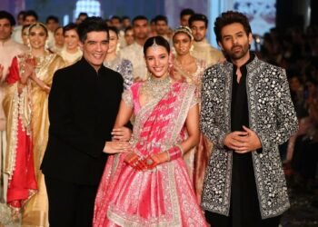 Namo Bharat – सेवा. साहस.संस्कृति fashion show, directed by Manish Malhotra