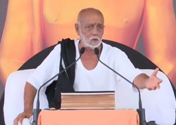 Morari Bapu Expresses Gratitude For Construction Of Road Leading to Kakidi