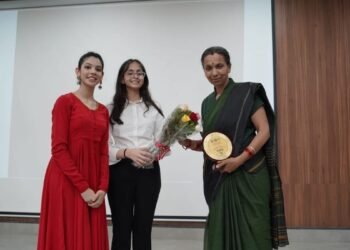 Youth Entrepreneurs Aarini and Saumya Sheth Raise Over INR 200000 for Sanitation Workers with Awaaz