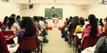 Karat Lawz Academy: Top Judiciary Coaching in Delhi with Comprehensive Courses in English and Hindi