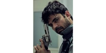 Actor Sanjeev Tiwary Impresses With His Part In Netflix’s Series -Tribhuvan Mishra CA Topper