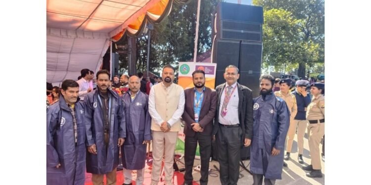 AU Small Finance Bank Distributes Raincoats to Shimla’s Municipal Heroes for Swachhta Pakhwada