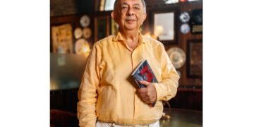 Acclaimed author Berjis Desai unveils tense crime thriller,Murder at the Racecours