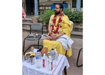 Acharya Satish Sadhgurunath Ji: Uniting Spirituality and Humanity through Shiv Puran Teachings and Social Outreach