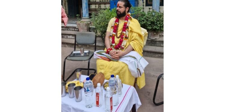 Acharya Satish Sadhgurunath Ji: Uniting Spirituality and Humanity through Shiv Puran Teachings and Social Outreach