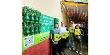 DU’s Gwyer Hall Canteen Goes Green With Vertical Gardens by Smiling Tree’s Aarav and Alina Kwatra