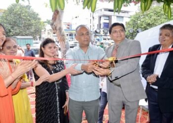 Tri-Diya Jewelry Store Opens in Seshadripuram with Inauguration by Aditi Prabhudev and Dinesh Rao