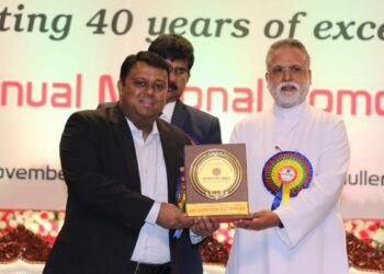 Dr Ambrish Vijayakar Motivated Students of Homoeopathy at Father Muller Convention Center Mangalore