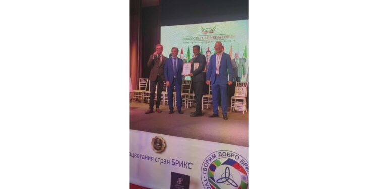 Dr. Arpit Chopra Jain Receives Ambassador of Alternative Medicines Award