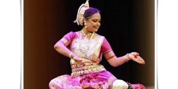 Odissi Dance Guru Sruti Barua’s show Pratbimb enchanted Delhi
