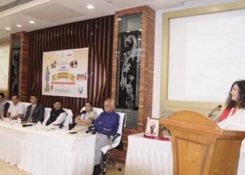 KVIC Marks 150th Birth Anniversary of Bhagwan Birsa Munda, Honors Khadi Entrepreneurs