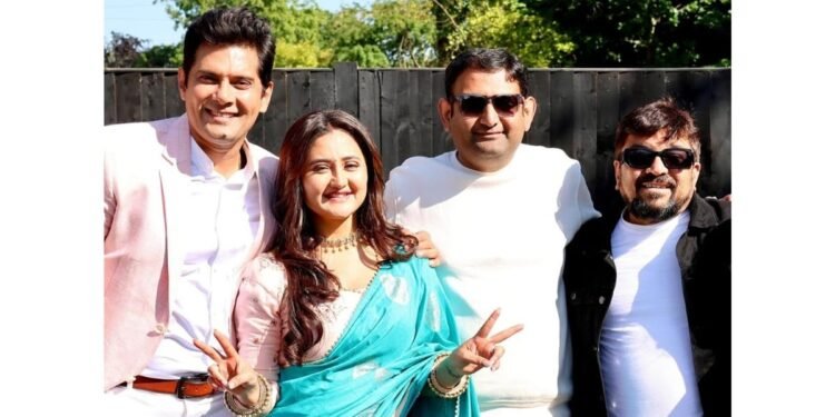 Amar Upadhyay and Rashami Desai’s Film Mom Tane Nai Samjay Receives Overwhelming Response to Its Trailer