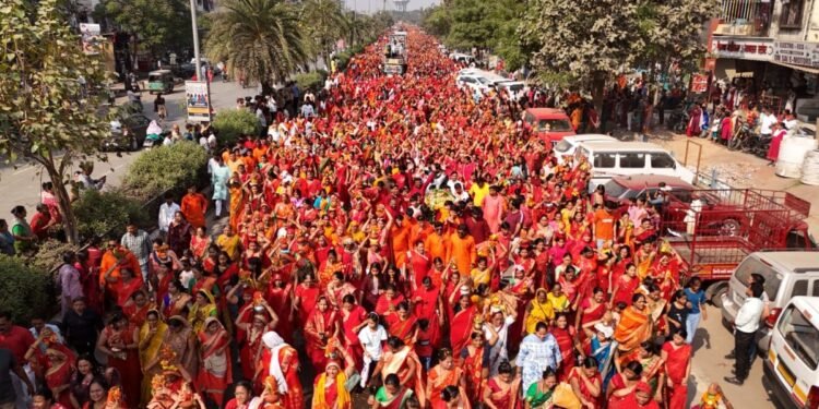 Grand Kalash Yatra organised ahead of historic Shiv Mahapuran Katha in Surat