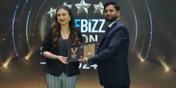 Akash Jain, Co-founder of Jain Kulfi Awarded in SMEBIZZ ICON Star Awards 2024 For Excellence In Manufacturing