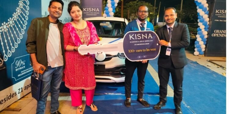 Shopping draw proves lucky, homemaker Ronak wins car on KISNA Jewellery lucky draw
