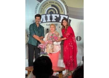 Parul Chawla Honored at MIFF: A Celebration of Excellence in PR & Marketing