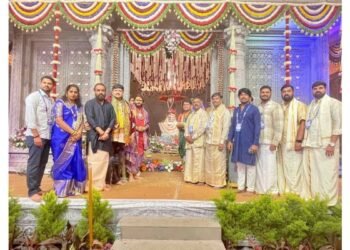 Mahalingeshwara Seva Trust Celebrates Maha Shivaratri, Blessing Devotees with Triveni Sangam Holy Water
