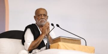 Morari Bapu’s Tributes And Assistance To Victims Of Maliyasan Road Accident