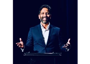 Dr. ES Chakravarthy Unveils The Life – Play Like a Sport : A Game Plan for Success