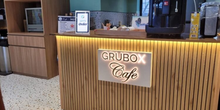 How Tech is Revolutionizing Workplace Dining