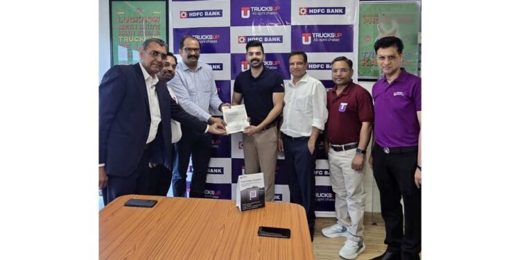 TrucksUp Joins Hands with HDFC Bank to Empower Truck Owners