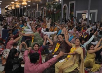 300 Entrepreneurs Attend “Vandan Utsav” to Honor Parents, Organized by Progress Alliance in Surat