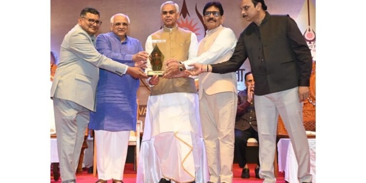17 Honored with ‘Pride of India Award’ at Bharat Bhagya Vidhata Event in Ahmedabad