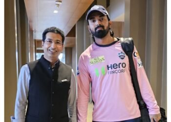 KL Rahul & Team Arrive at The Centrum Lucknow, Welcomed by Film Producer Sarvesh Goel